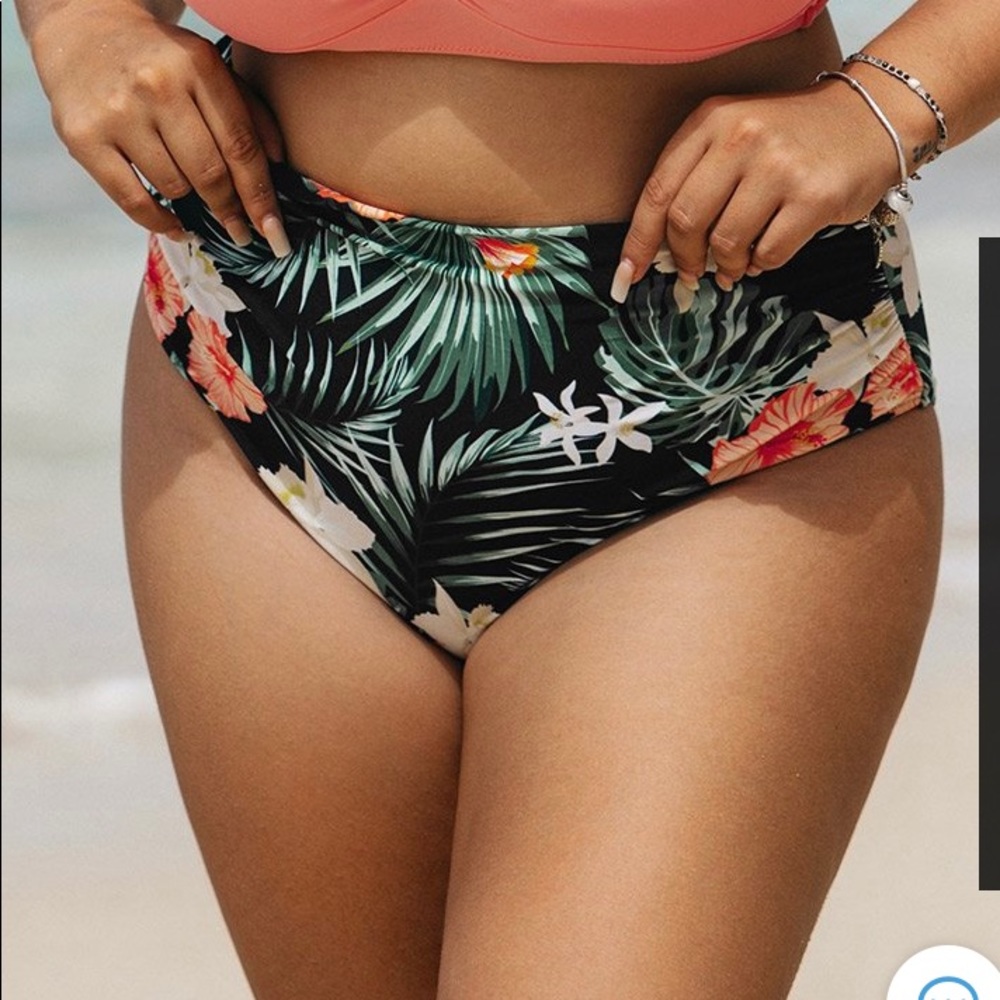NWT Cupshe 1X bottoms floral swimsuit